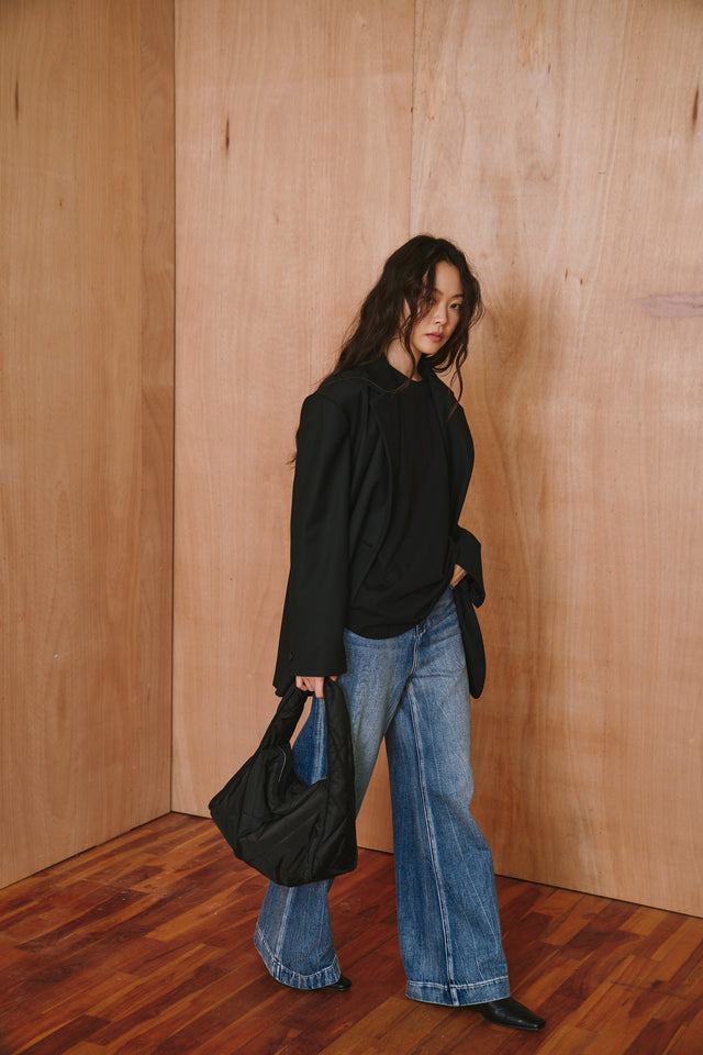方包-wide-shoulder-quilted-square-bag-black