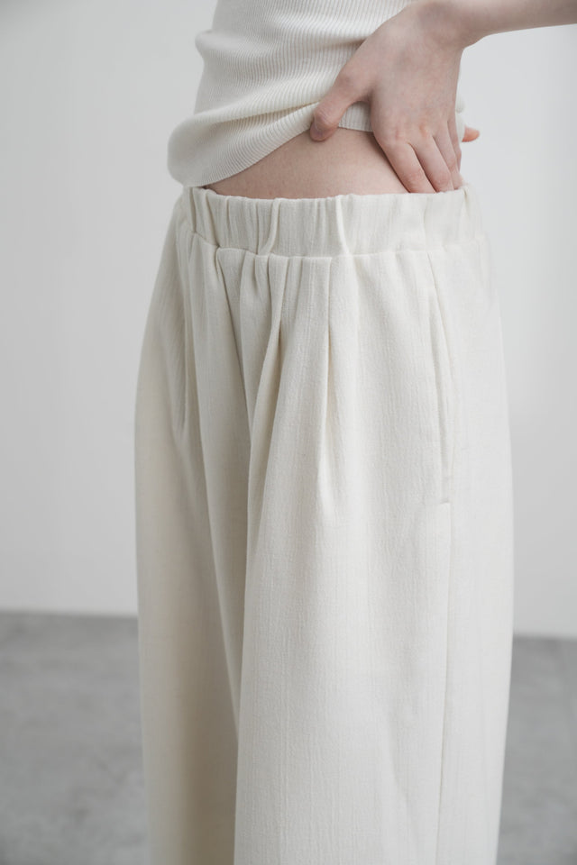 休閒西褲-elastic-waist-textured-casual-trousers