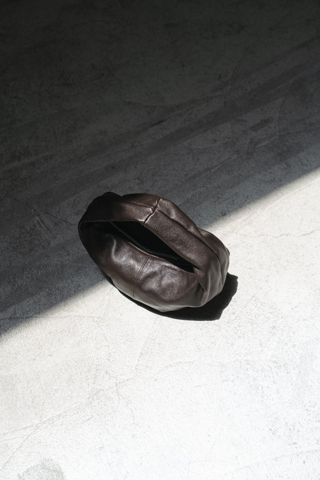 水餃包-three-dimensional-dumpling-bag-ebony-brown