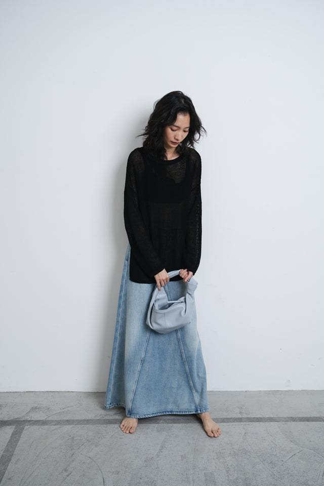 Silky smooth and cool low-back bra top (black)