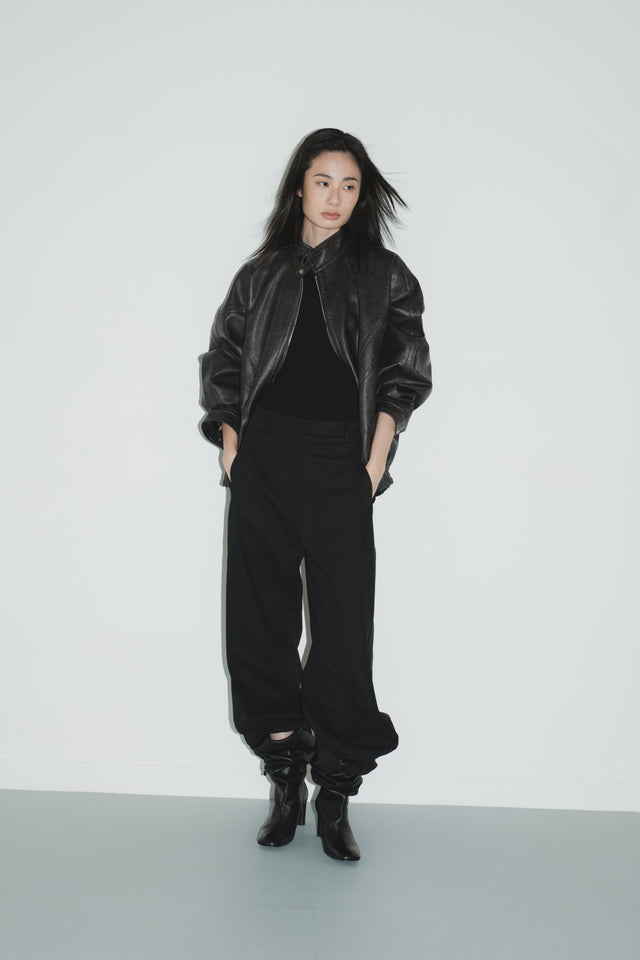 弧線剪接立領皮革外套 (棕黑)