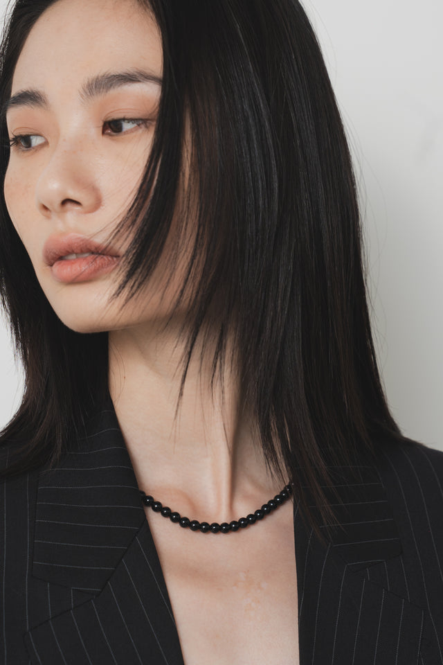 Natural agate clavicle necklace (black)