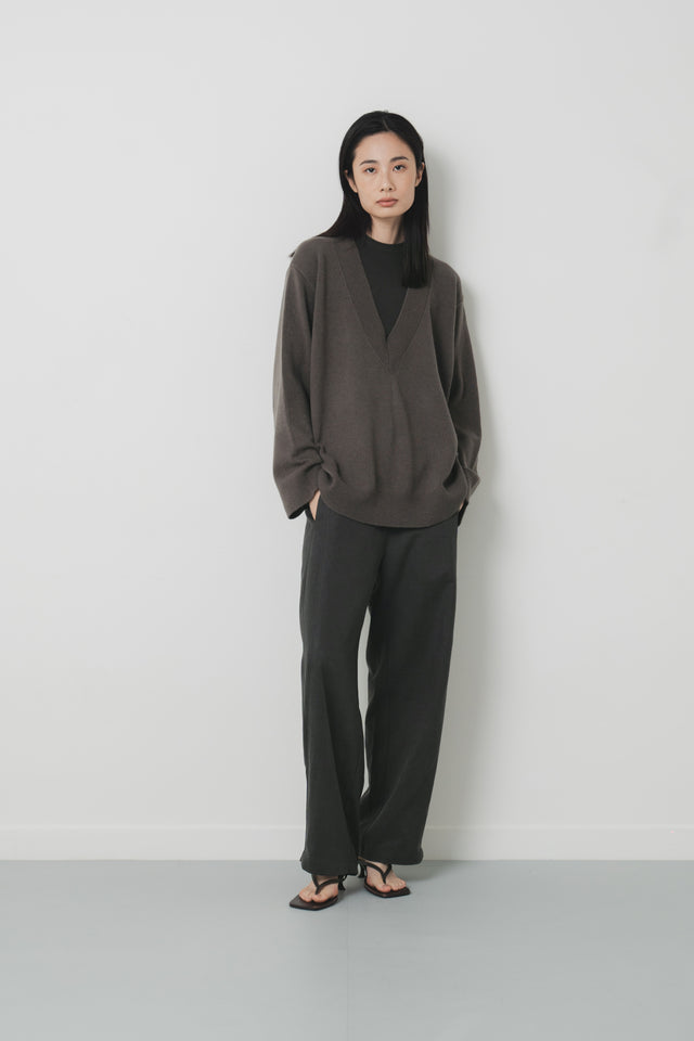 Stretch Vest with Slim Neck and Shoulders (Dark Gray)