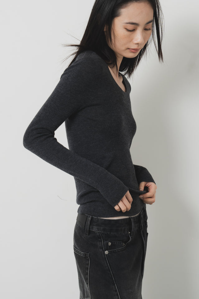 Premium 無縫羊毛針織衫-U領 (深灰)