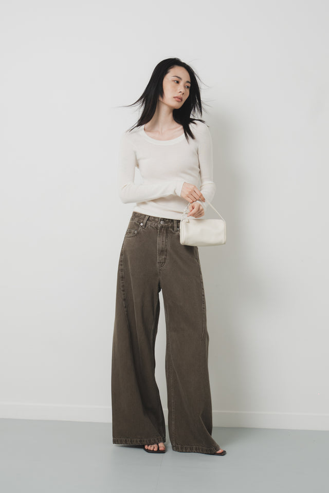 Premium 無縫羊毛針織衫-U領 (柔白)