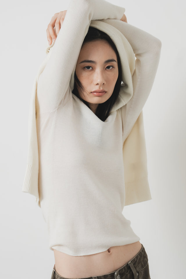 Premium 無縫羊毛針織衫-U領 (柔白)