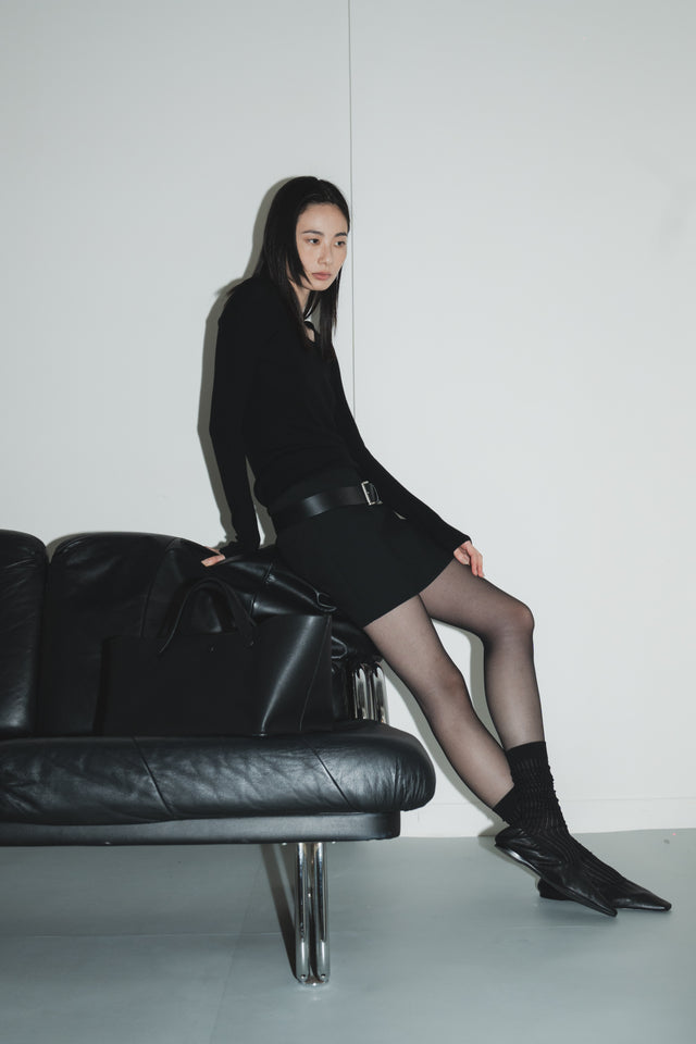 Premium 無縫羊毛針織衫-U領 (黑)