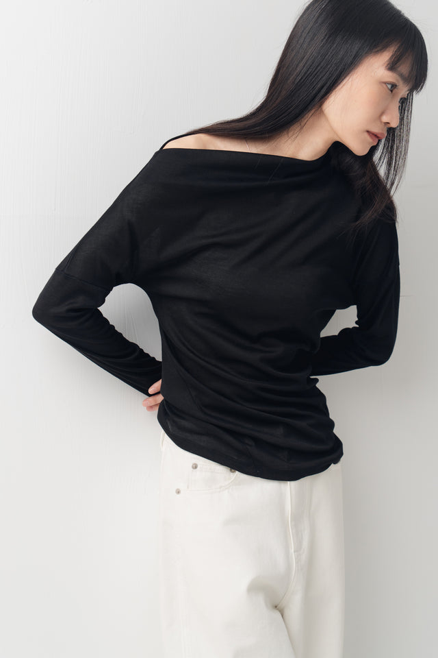 斜領美肩上衣 (黑)
