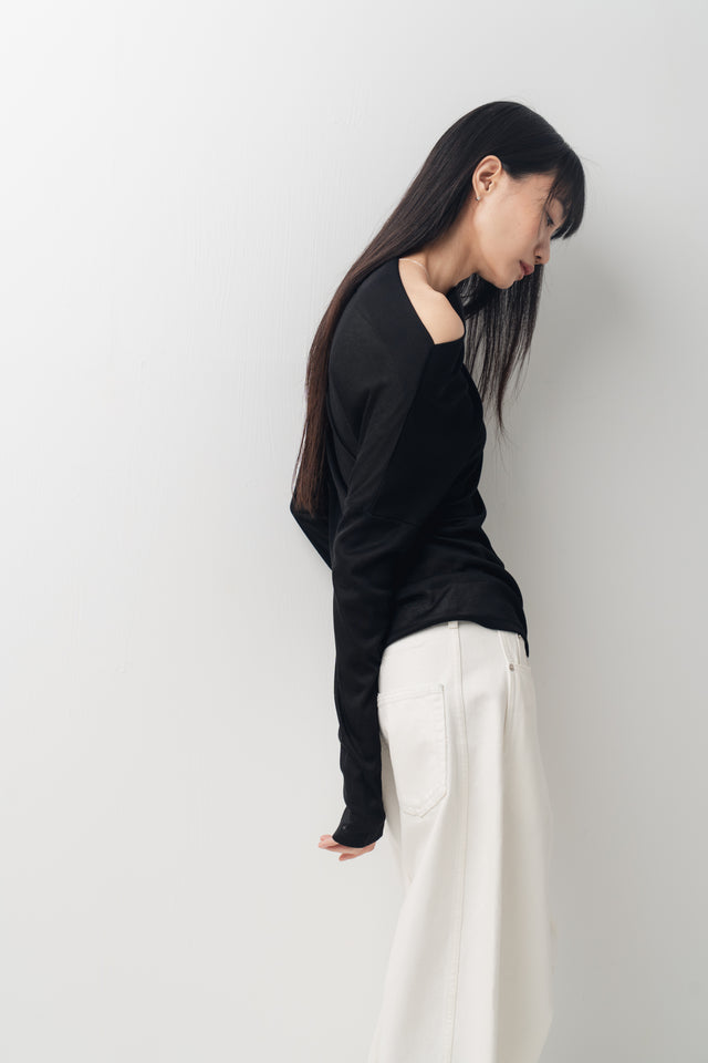 斜領美肩上衣 (黑)