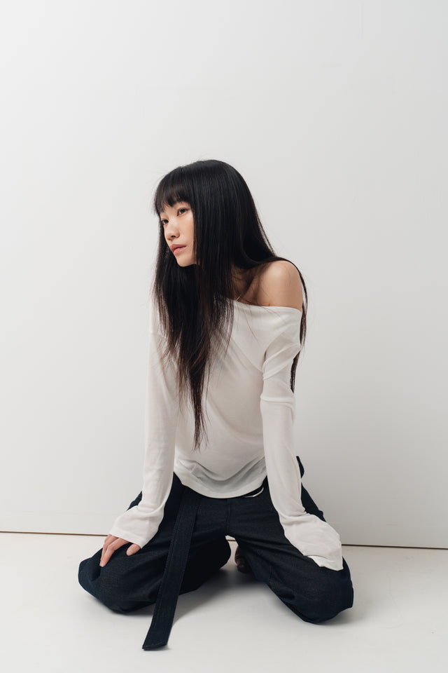 斜領美肩上衣 (白)