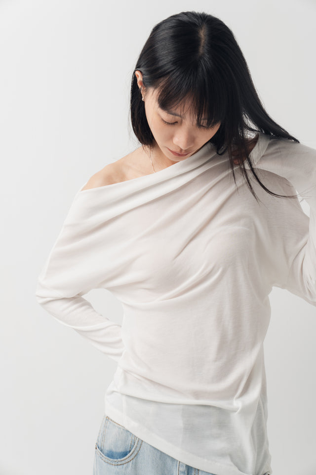斜領美肩上衣 (白)