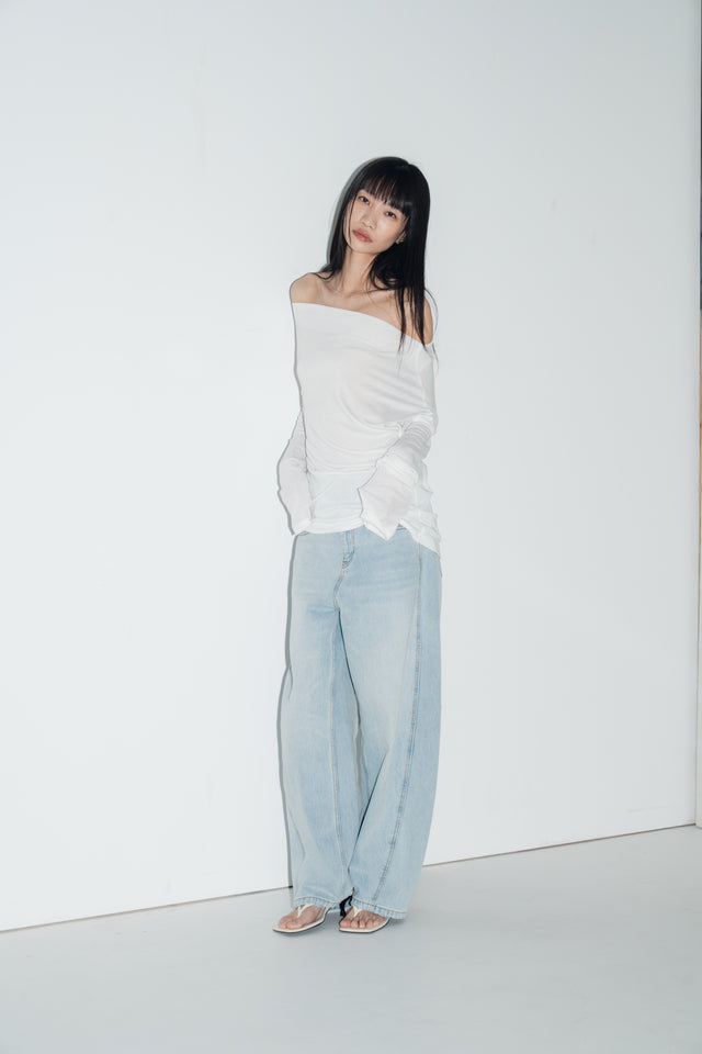 斜領美肩上衣 (白)