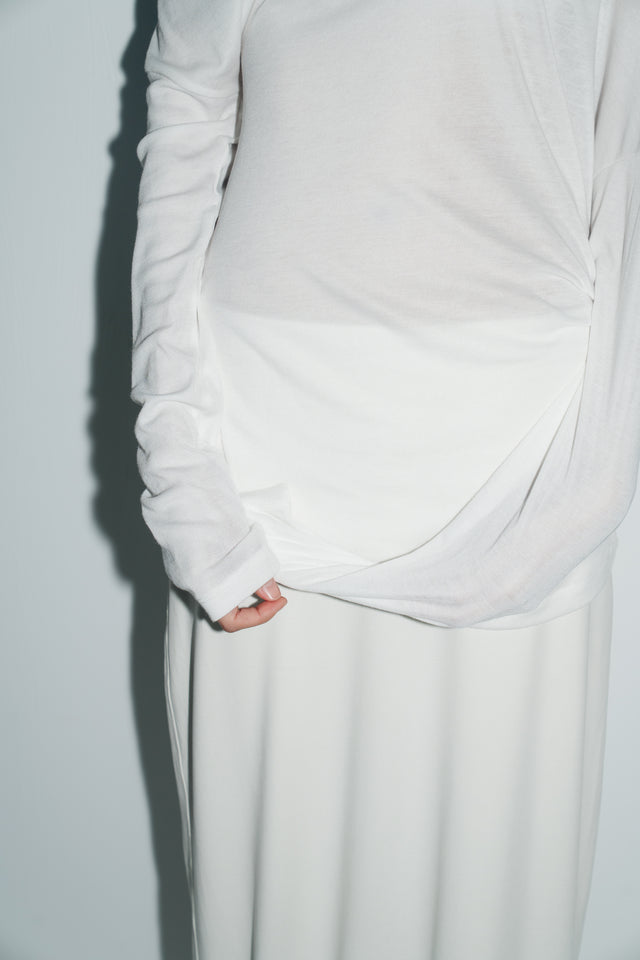 斜領美肩上衣 (白)