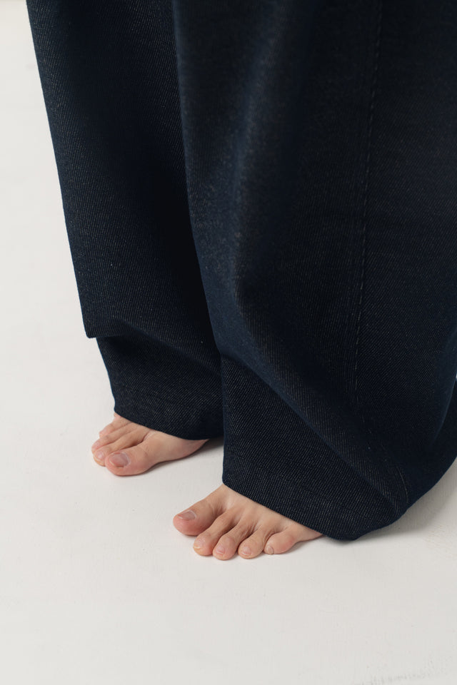 Ultra Soft 翻袋造型直筒丹寧褲(附腰帶) (深藍)