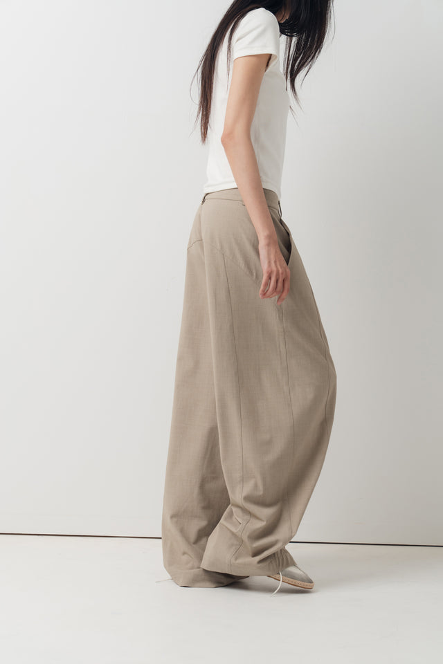 3D弧裁解構西褲 (沙杏)