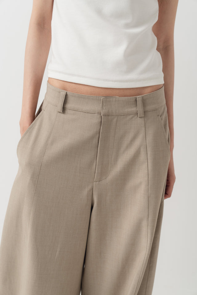 3D弧裁解構西褲 (沙杏)