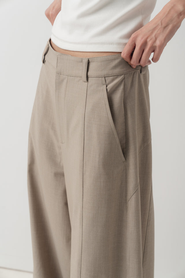 3D弧裁解構西褲 (沙杏)