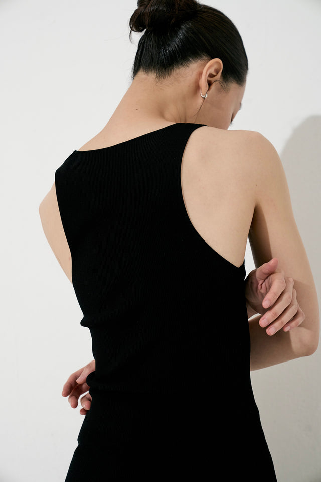 Silk Knit 夏日涼爽方U領針織背心 (黑)