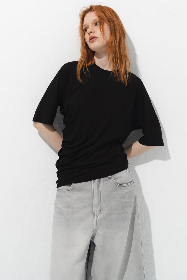 雕塑感堆襬Tee (黑)