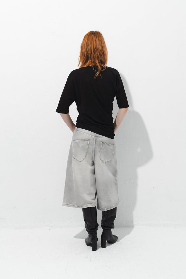 雕塑感堆襬Tee (黑)