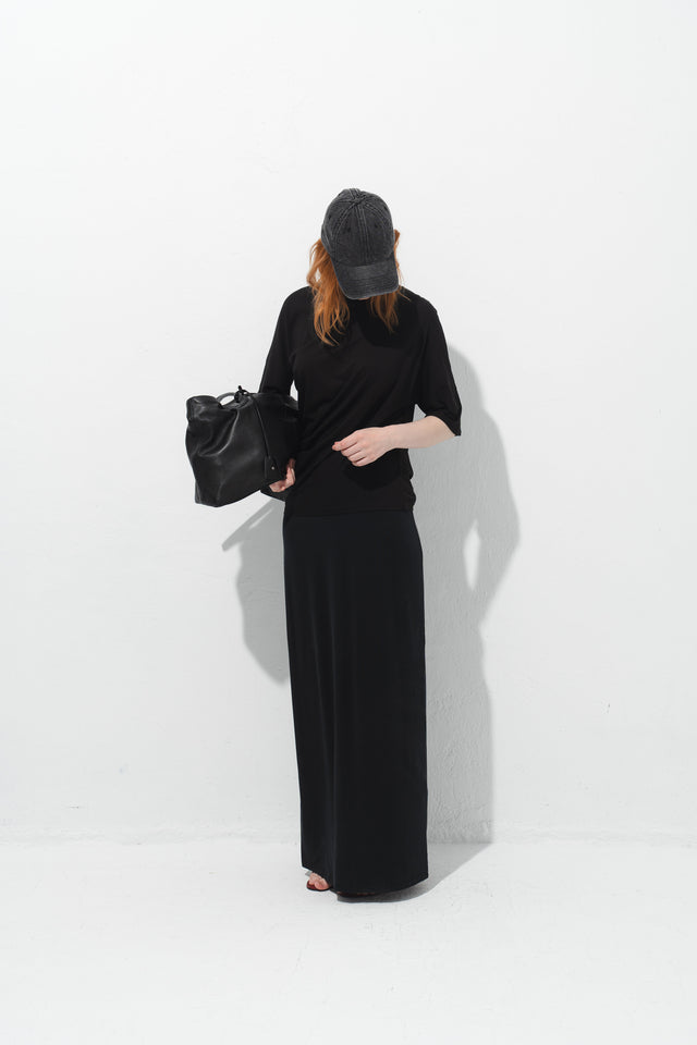 雕塑感堆襬Tee (黑)