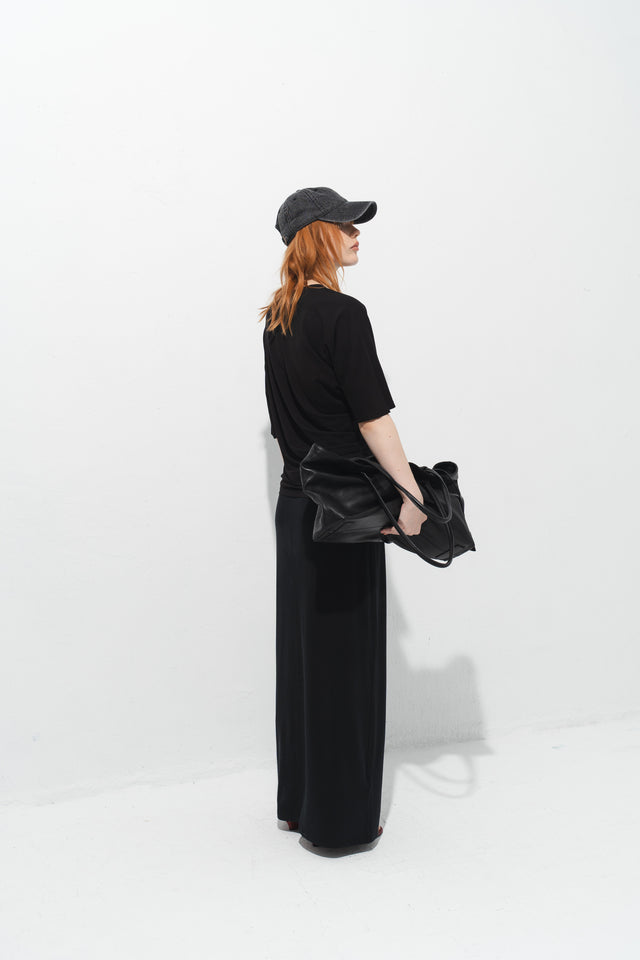 雕塑感堆襬Tee (黑)