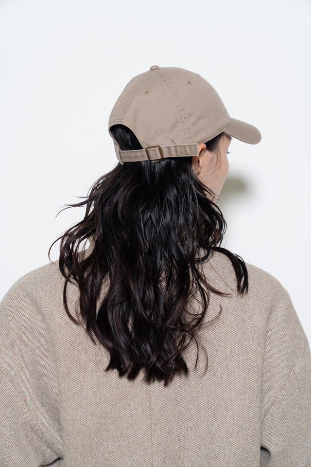 小臉棒球帽 (灰裸)