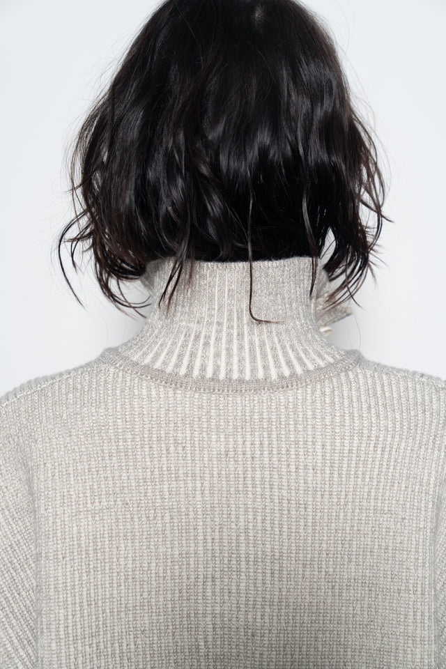 Unisex 雙混紗柔軟高磅立領毛衣 (柔灰)