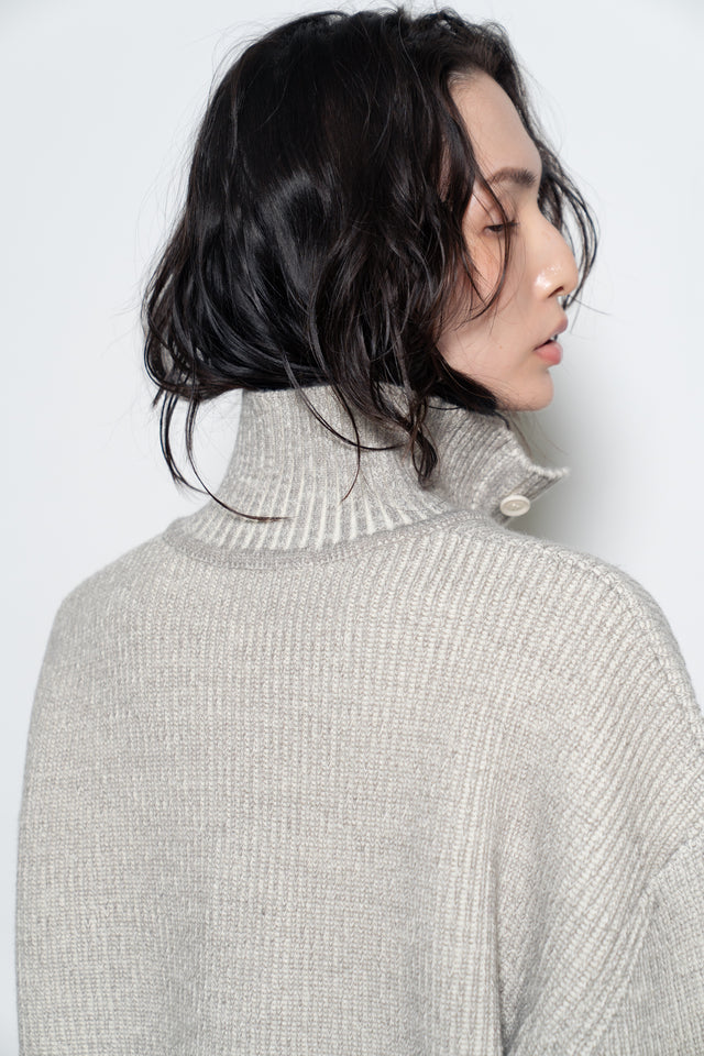 Unisex 雙混紗柔軟高磅立領毛衣 (柔灰)