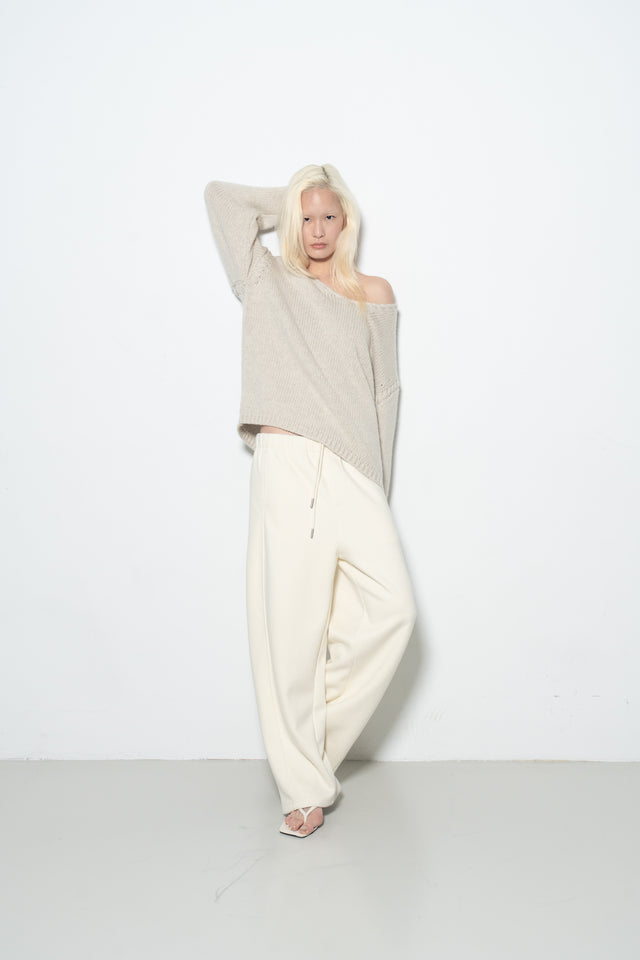 Soft, oversized sweater with a cable knit collar (gray-beige)