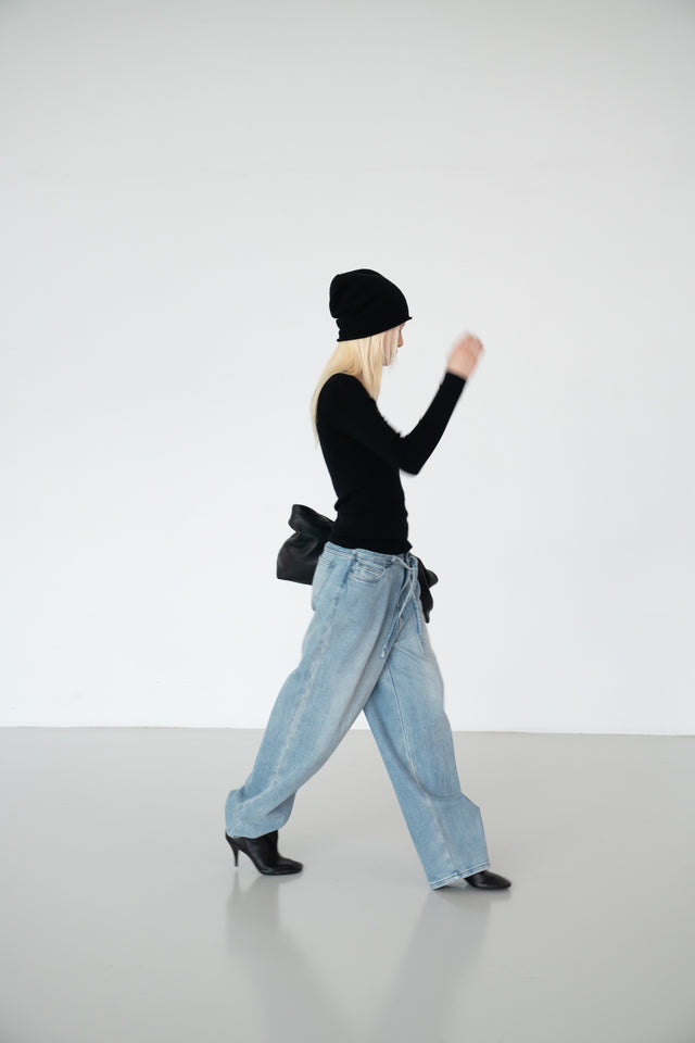 Ultra Soft Comfortable Single-Pleat Denim Pants (Wash Blue)