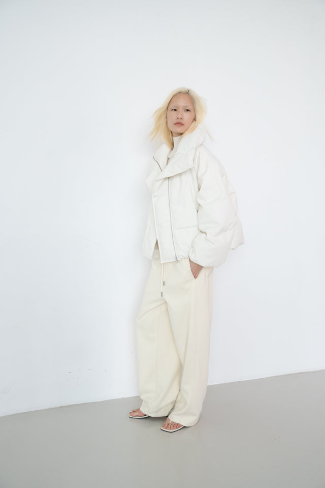 Large lapel quilted down jacket (soft white)