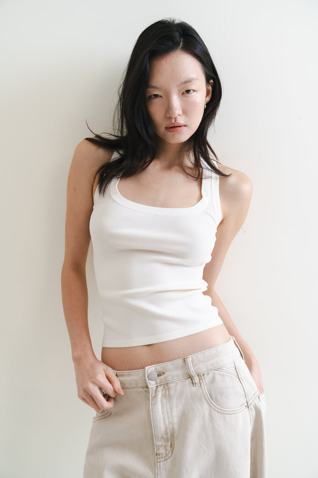 Silk Knit 寬邊大方領涼爽針織背心 (白)
