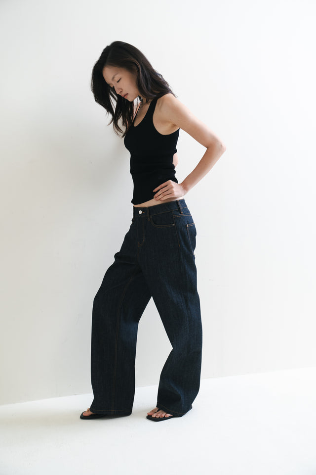 Silk Knit 修長U領涼爽針織背心 (黑)