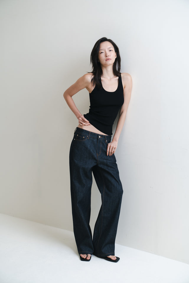 Silk Knit 修長U領涼爽針織背心 (黑)