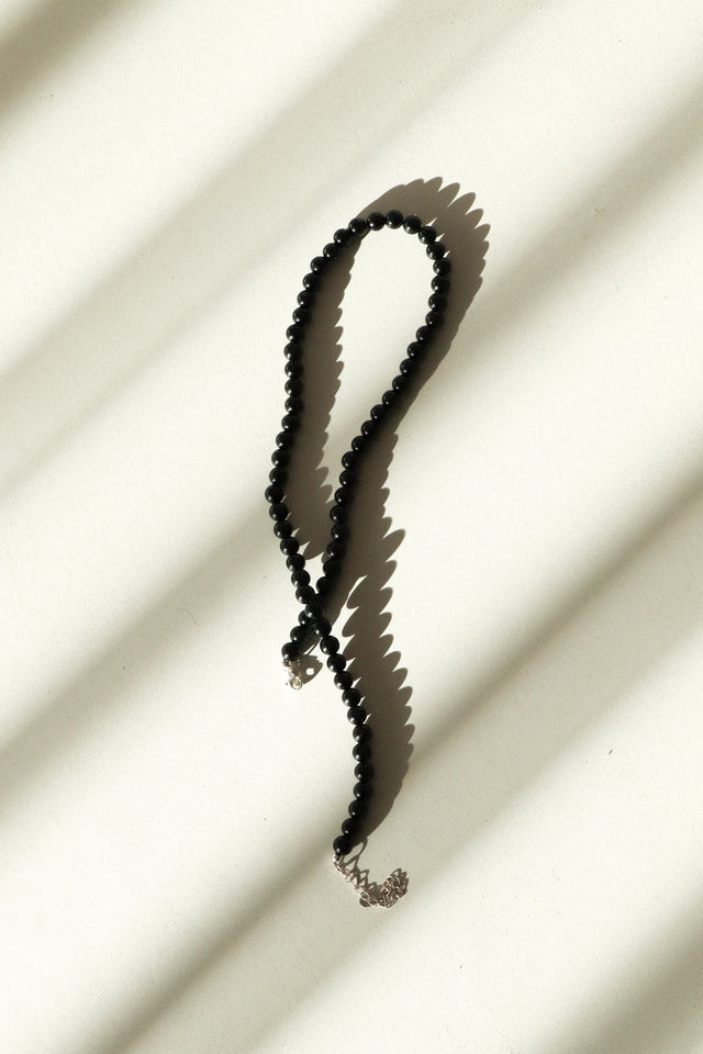 Natural agate clavicle necklace (black)