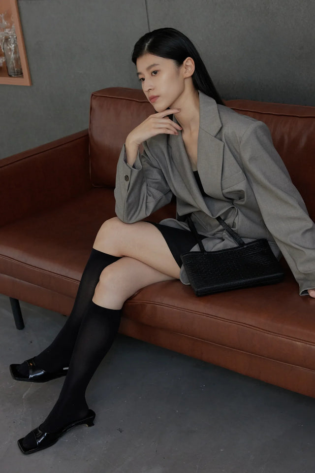 長襪-transparent-velvet-stockings-black-white