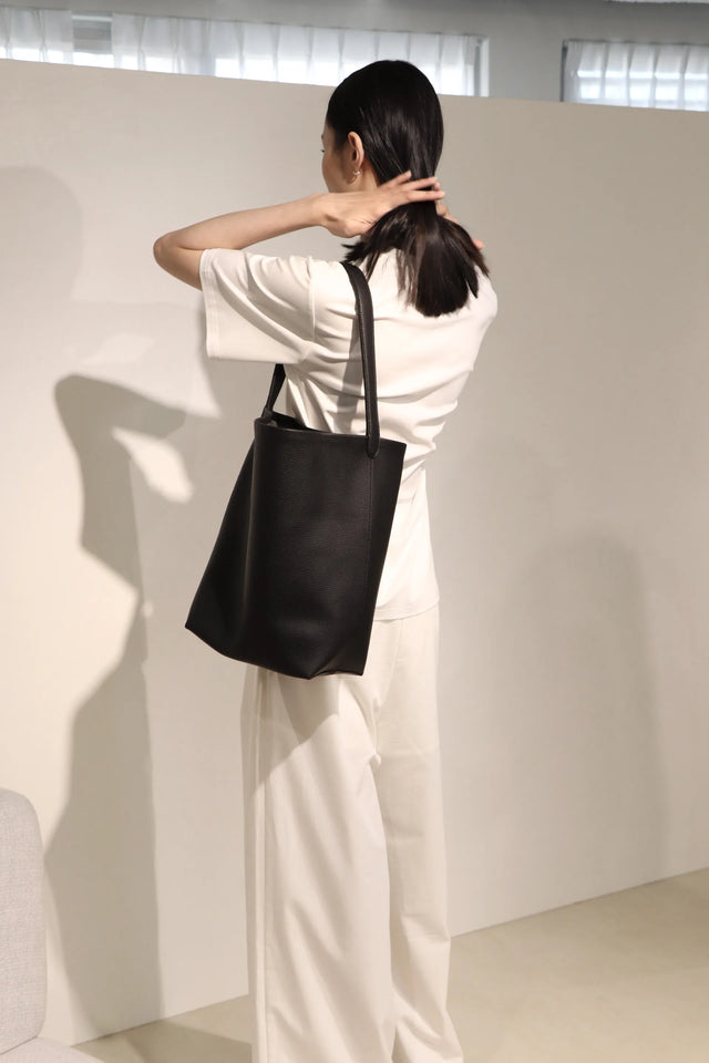 水桶包-extremely-simple-shoulder-bucket-bag-black