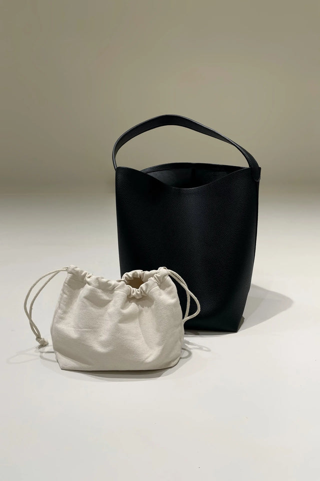 水桶包-extremely-simple-shoulder-bucket-bag-black