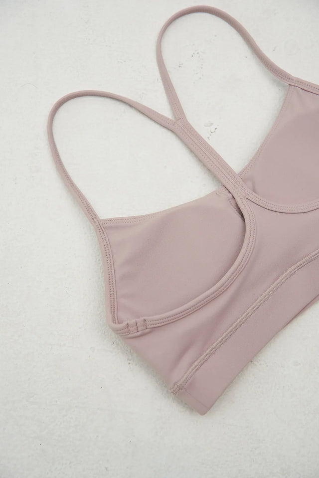 y-shaped-beautiful-back-bratop