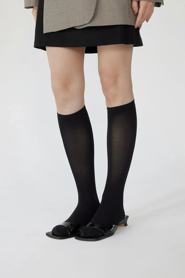 長襪-transparent-velvet-stockings-black-white