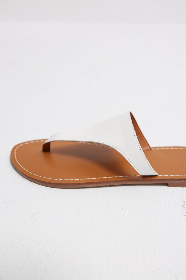 涼拖鞋-simple-thong-flat-sandals-white