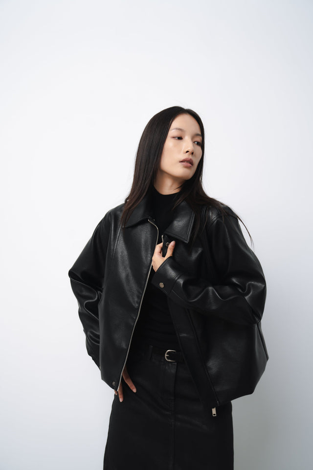 皮革外套-unisex-curved-cut-leather-jacket-black