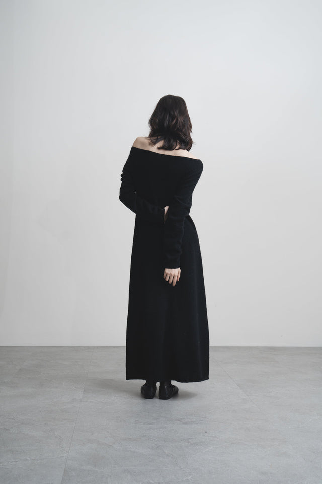 洋裝-one-line-slanted-shoulder-lazy-full-length-dress-black