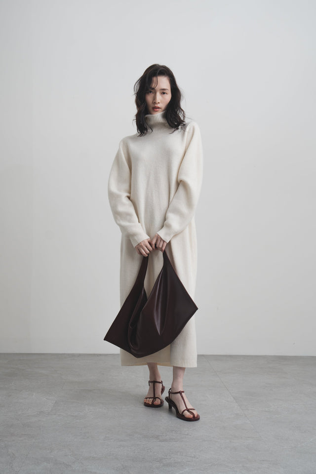 洋裝-ultra-fine-wool-curved-dress-soft-white