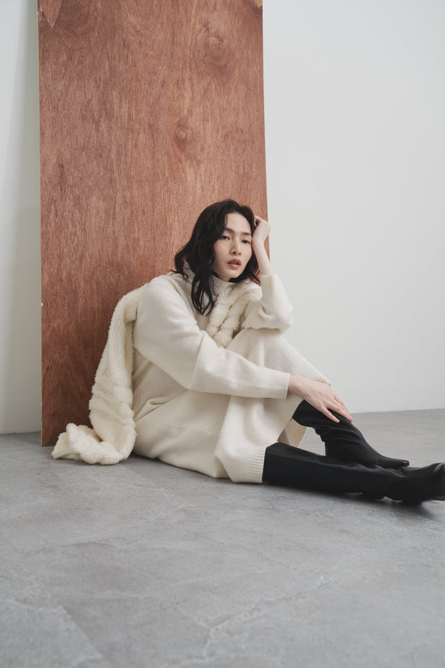 洋裝-ultra-fine-wool-curved-dress-soft-white