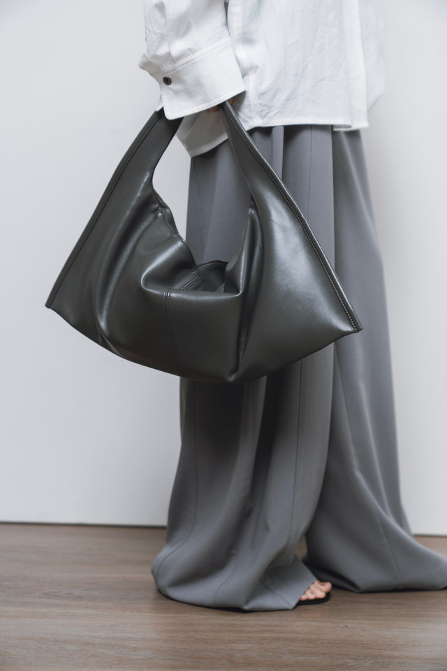 hobo包-soft-cowhide-medium-hobo-bag-elephant-gray