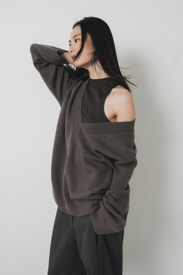 Stretch Vest with Slim Neck and Shoulders (Dark Gray)