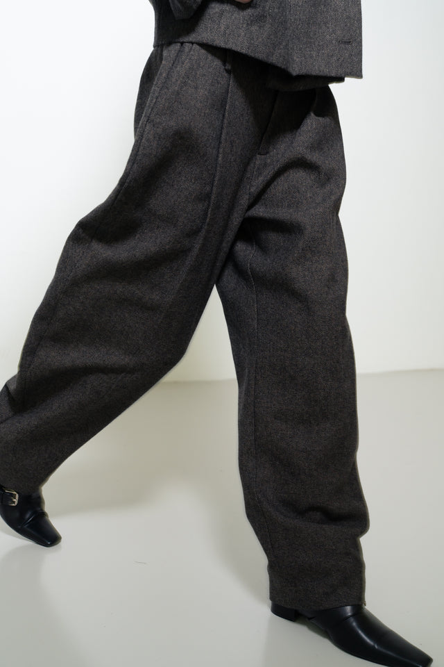 打褶羊毛錐形西褲 (褐棕)