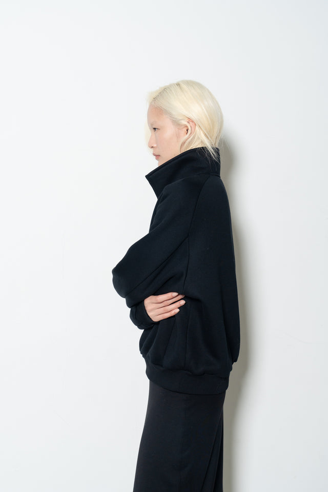 Unisex Soft Fleece Sweatshirt with 3D Shoulder Cut (Black)